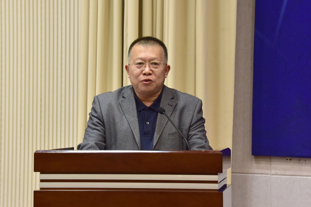 图 3 国家图书馆副馆长、国家古籍保护中心副主任张志清致辞