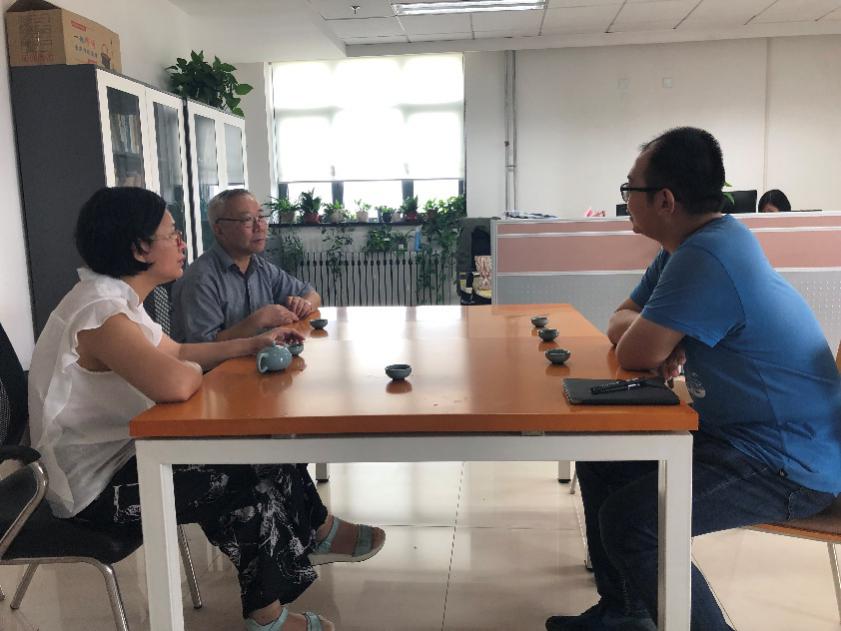 图4 吴伏生教书与教师代表座谈